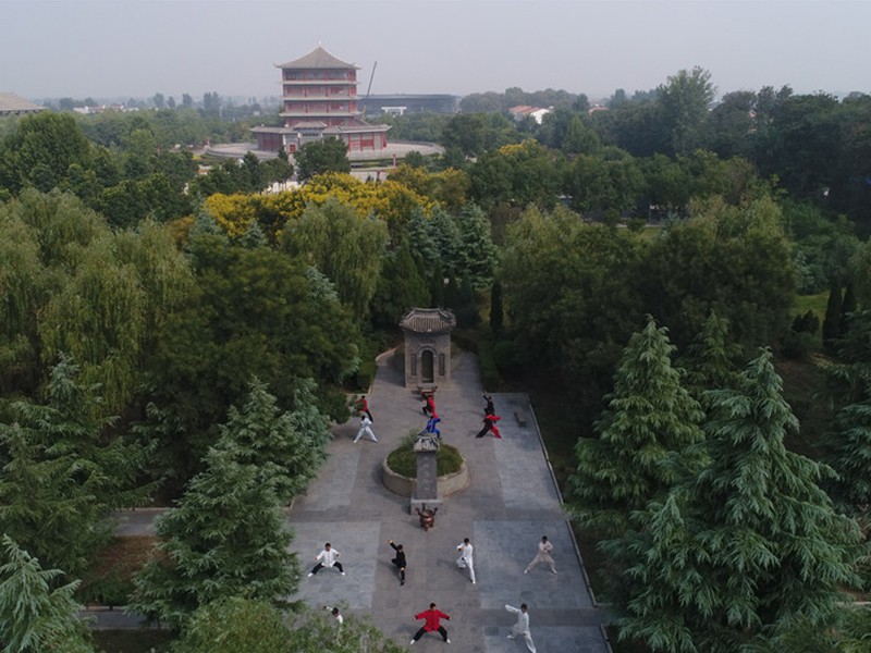 陈王廷墓碑