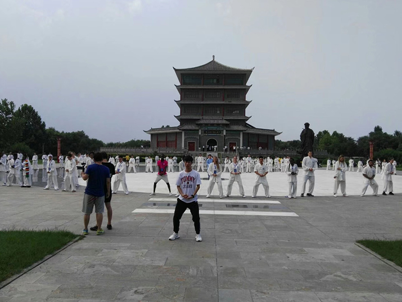 游客掠影